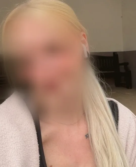 Aina, 23 años