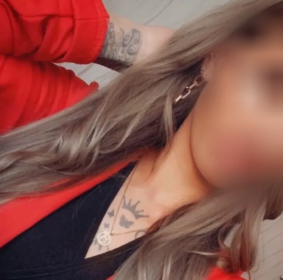 Lara, 32 años